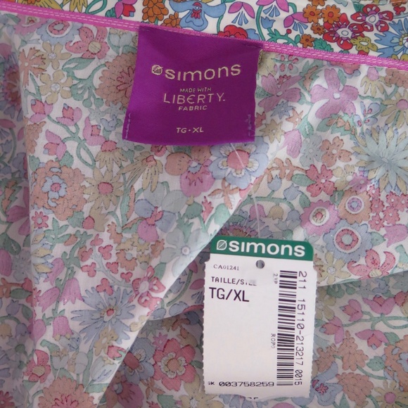 Simons Liberty of London Fabric Blouse - Butterfly Sleeves - XL - Picture 9 of 12